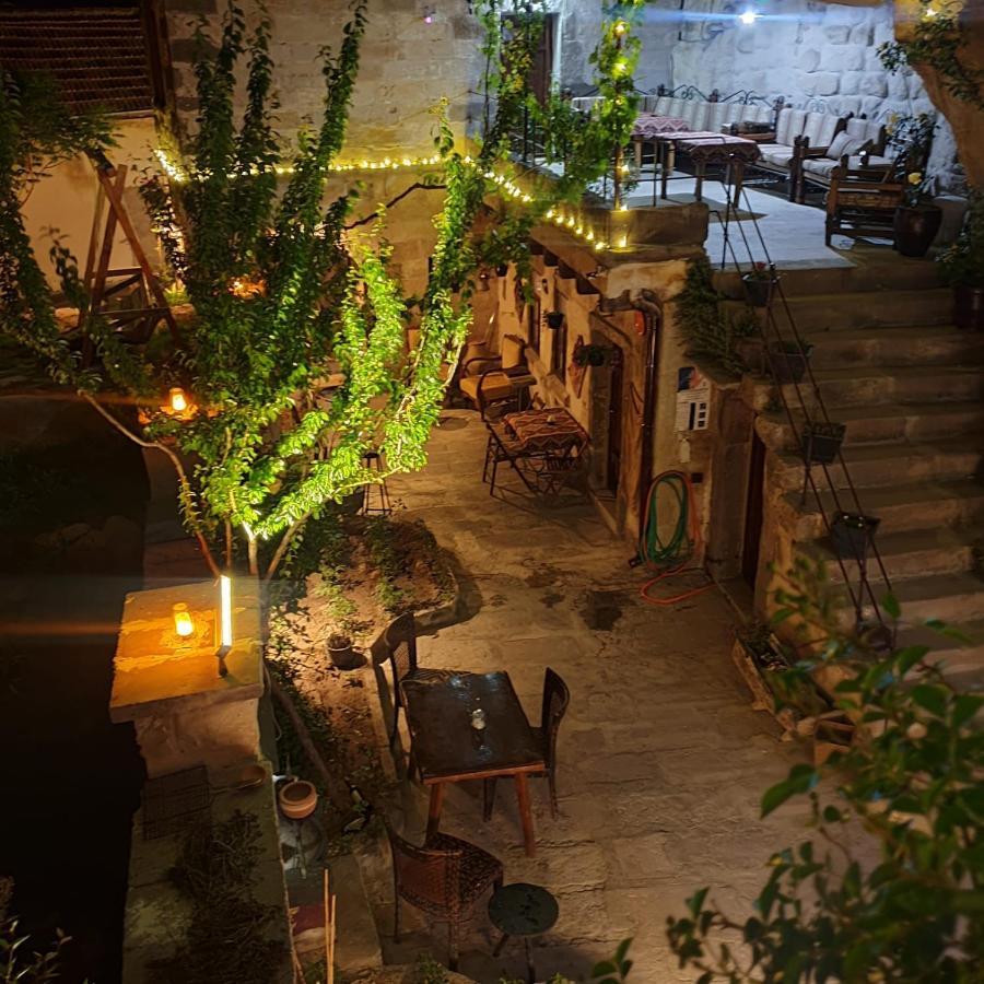 Bed and Breakfast Emily Cave House Göreme Exterior foto