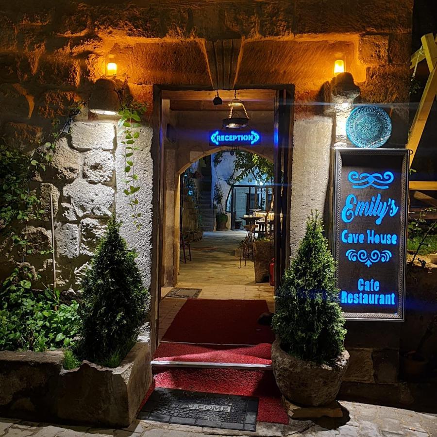 Bed and Breakfast Emily Cave House Göreme Exterior foto