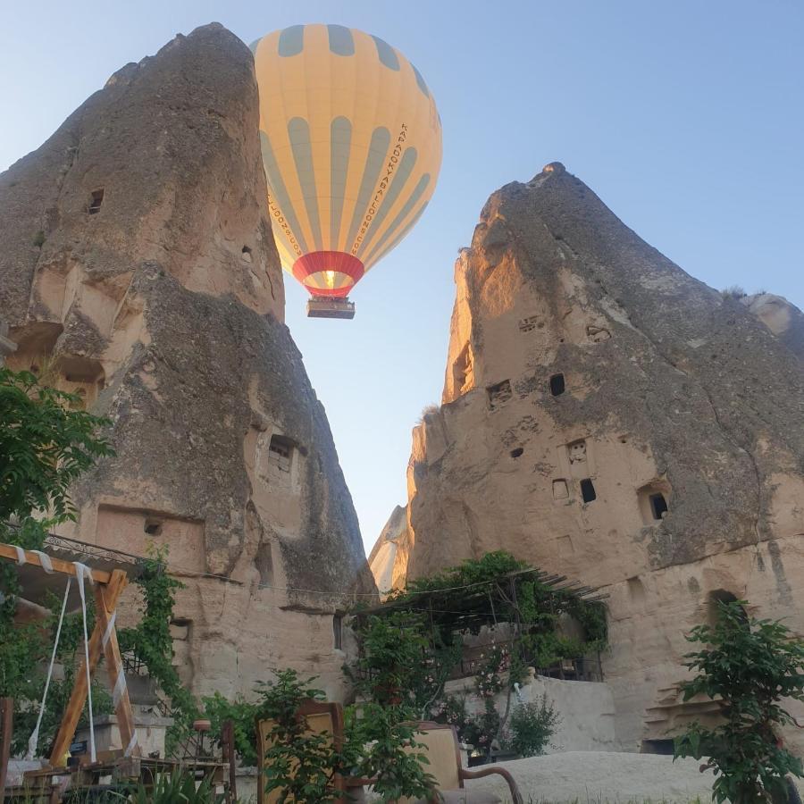 Bed and Breakfast Emily Cave House Göreme Exterior foto